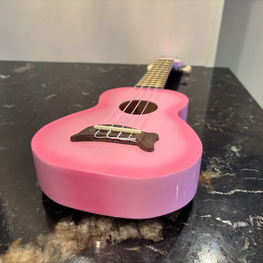MAKALA MK-SD Soprano Ukulele MK-SD/PKBURST